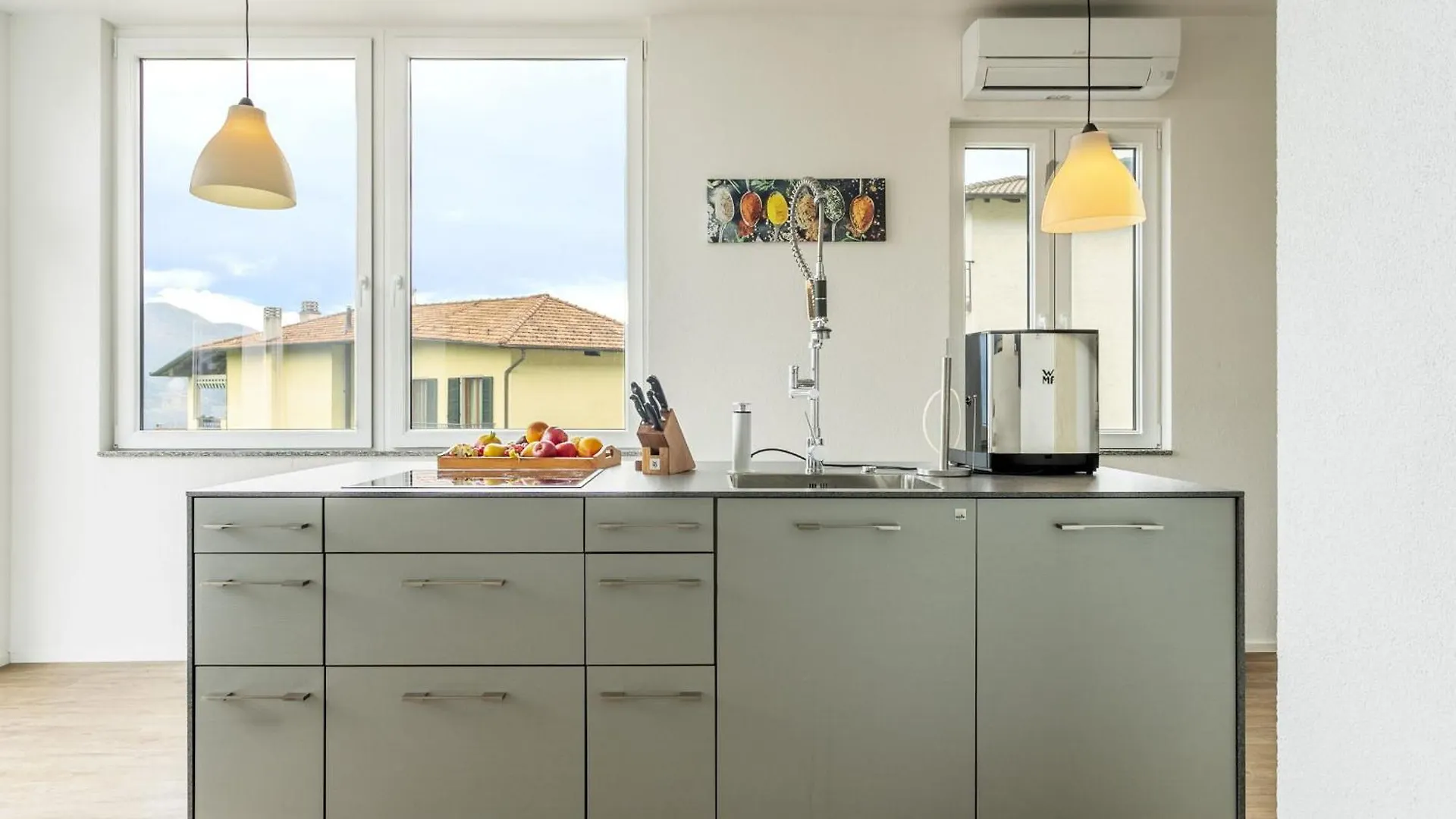 Magic Terrace With Lake View Stazzona Apartment