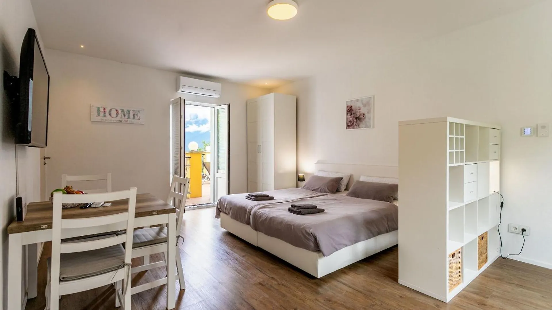 Apartment Magic Terrace With Lake View Stazzona